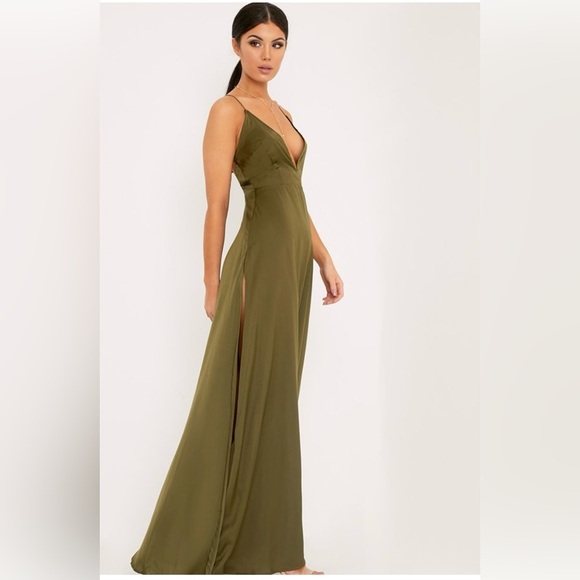 PRETTYLITTLETHING
Beccie Khaki Extreme Split
Strappy Back Maxi Dress - Picture 3 of 12